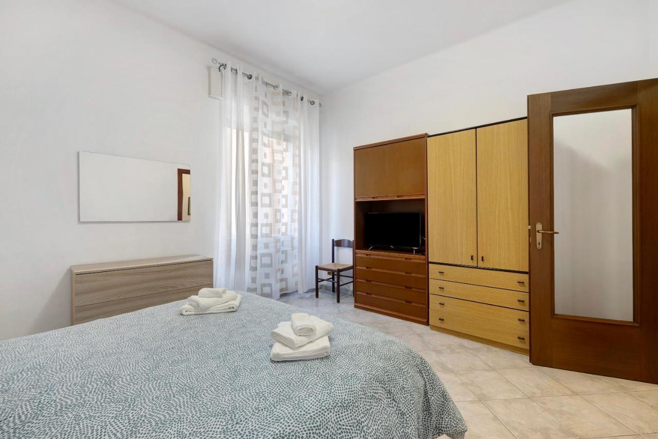 Casa Rosa Lägenhet Loano Exteriör bild