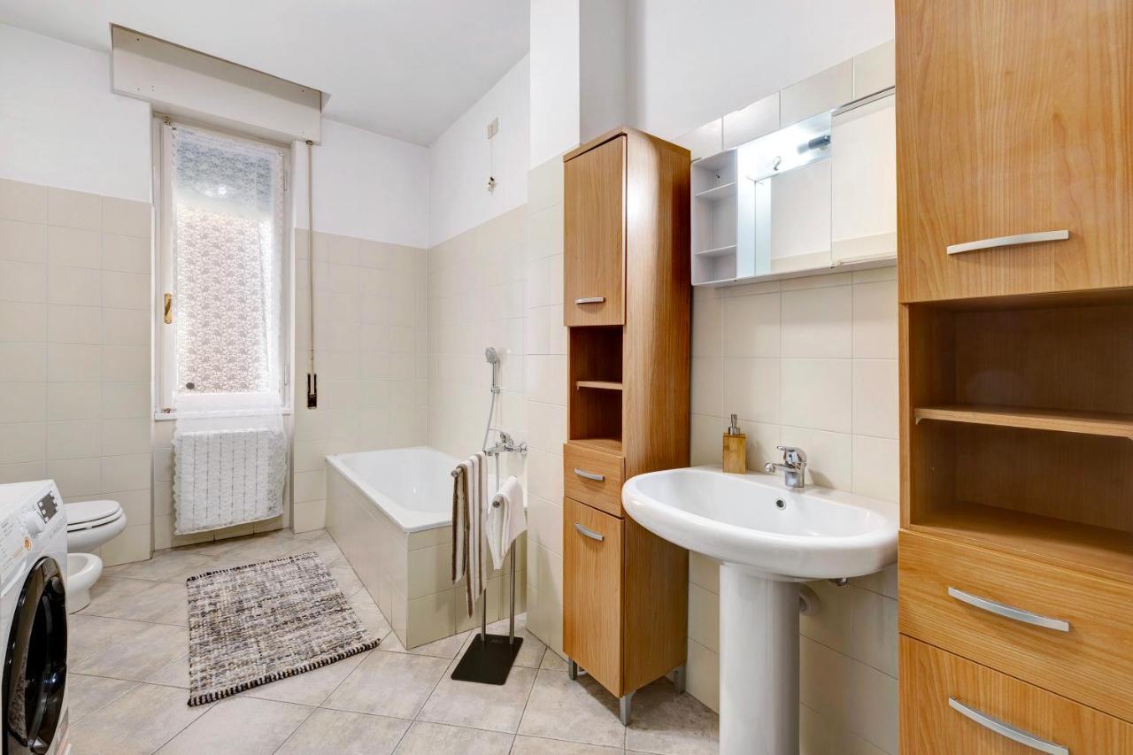 Casa Rosa Lägenhet Loano Exteriör bild